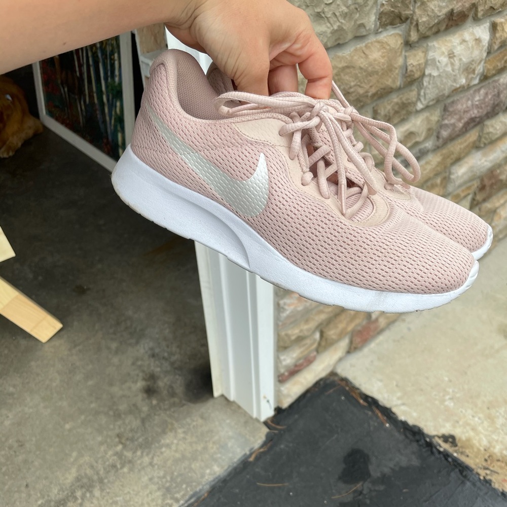 PINK NIKES